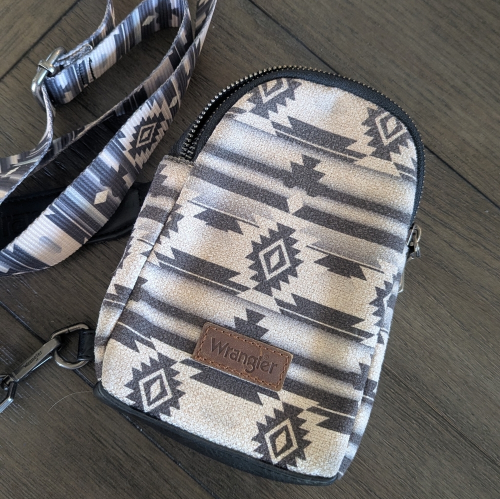 Wrangler Crossbody Bag
